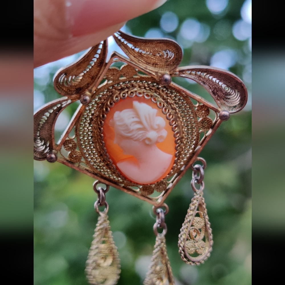 Antique Italian Shell Cameo Pendant Gold Wash Over Silver 800